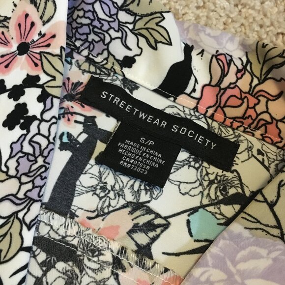 Sakura Blossom Mini Kimono Robe With Pockets - Picture 10 of 16